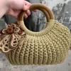 Handtasche Mit Rundem Holzgriff In Olivfarbe