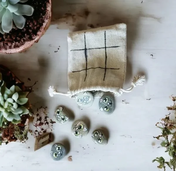 Set-Of-10-Mini-Hand-painted-Stones-With-Adorable-Cat-Face-Designs