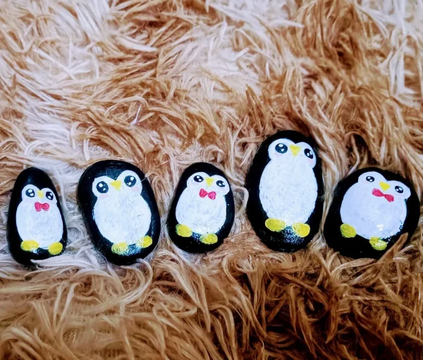 Set-Of-5-Hand-painted-River-Stones-Featuring-Penguin-Motifs