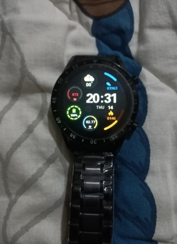 Luxuriöse Bluetooth-Smartwatch mit Vollkreis-Touchscreen und Stahlband photo review