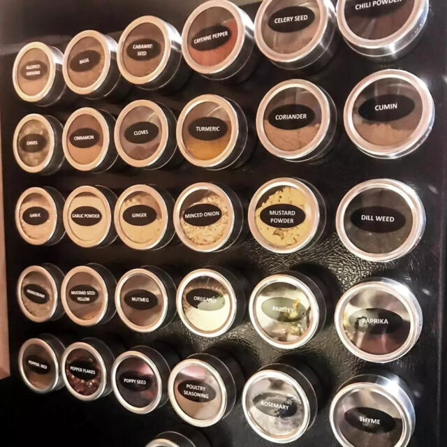 Magnetische Gewürzgläser mit Gestell